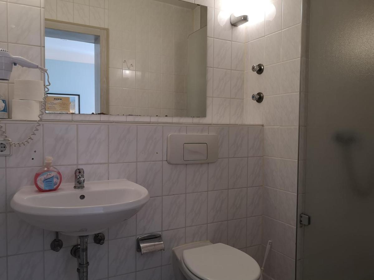 Motel Monteurbetten Berlim